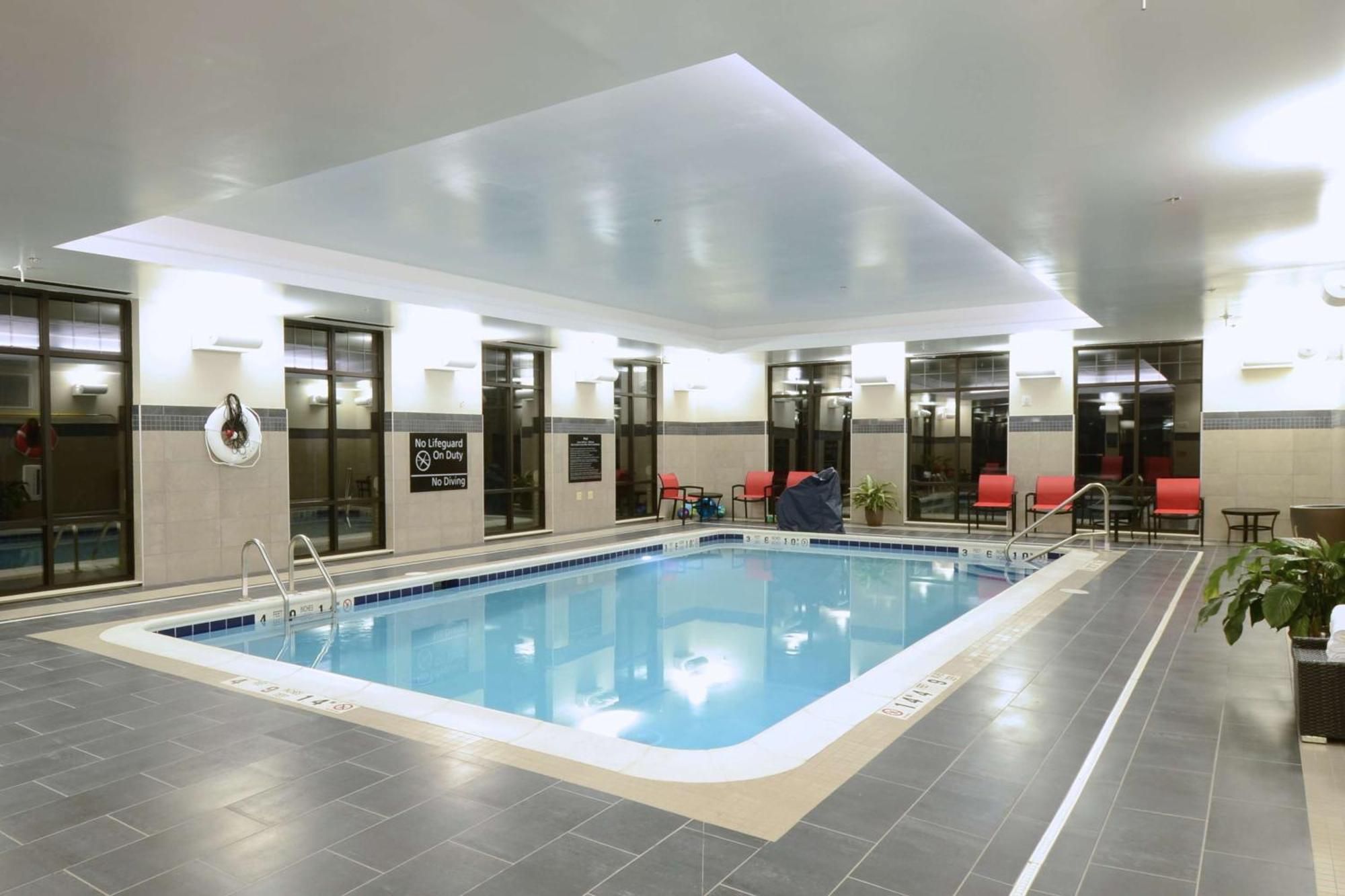 Hampton Inn & Suites Cazenovia, Ny Экстерьер фото