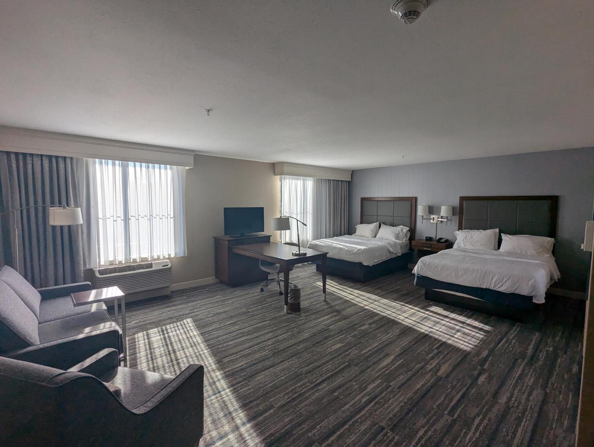 Hampton Inn & Suites Cazenovia, Ny Экстерьер фото