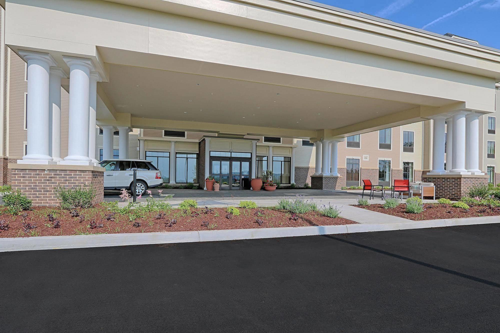 Hampton Inn & Suites Cazenovia, Ny Экстерьер фото