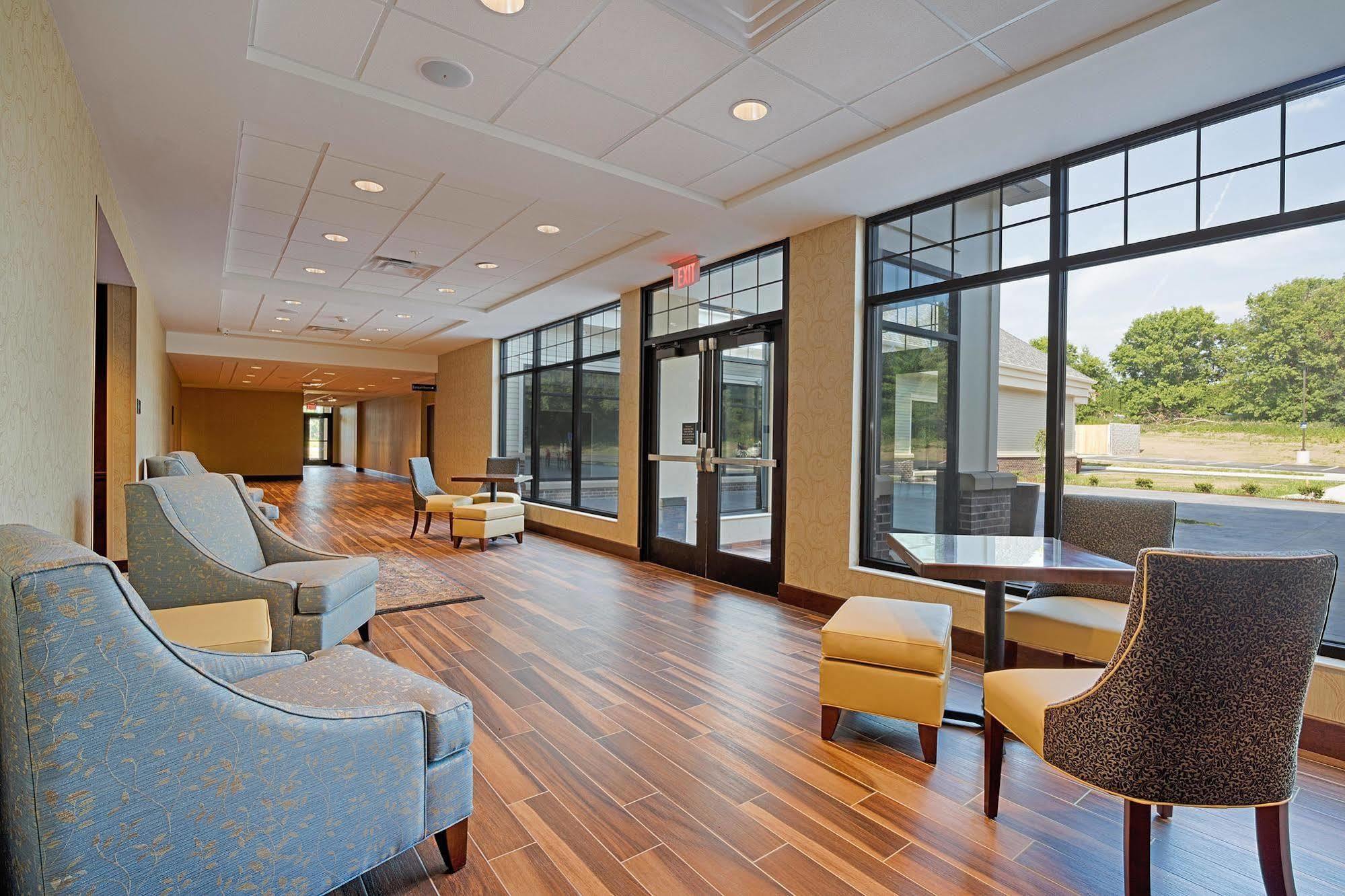 Hampton Inn & Suites Cazenovia, Ny Экстерьер фото